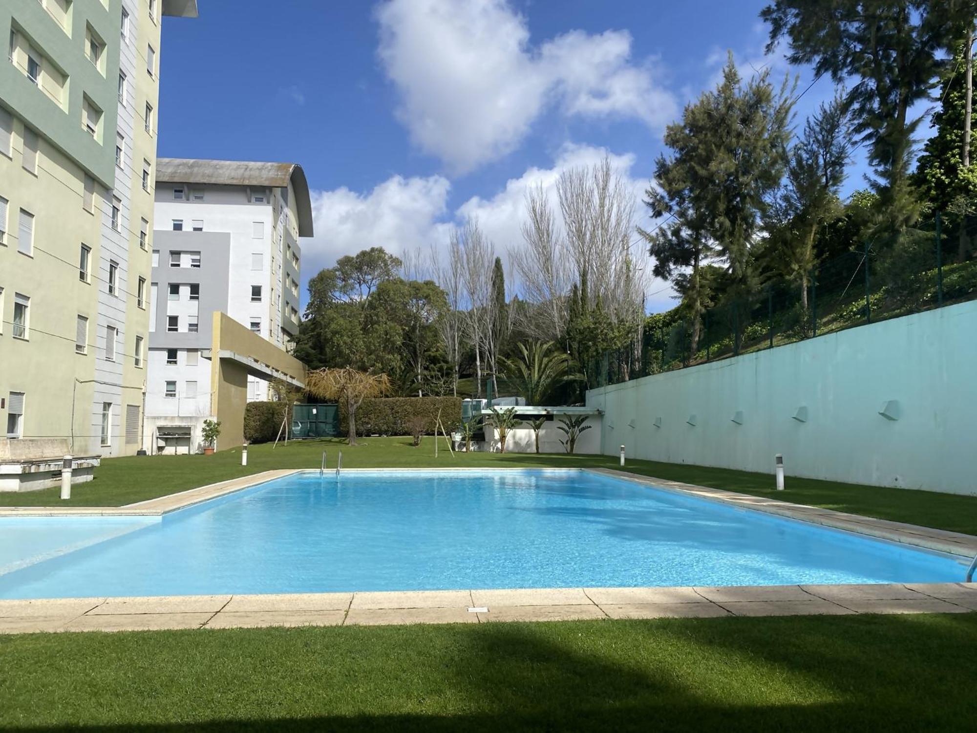 Apart T3 Com Piscina Tenis Ginasio E Parq Infant Лиссабон Экстерьер фото